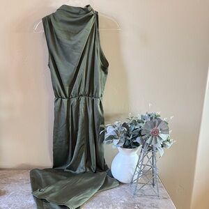 Elegant Olive Green Sleeveless Pantsuit